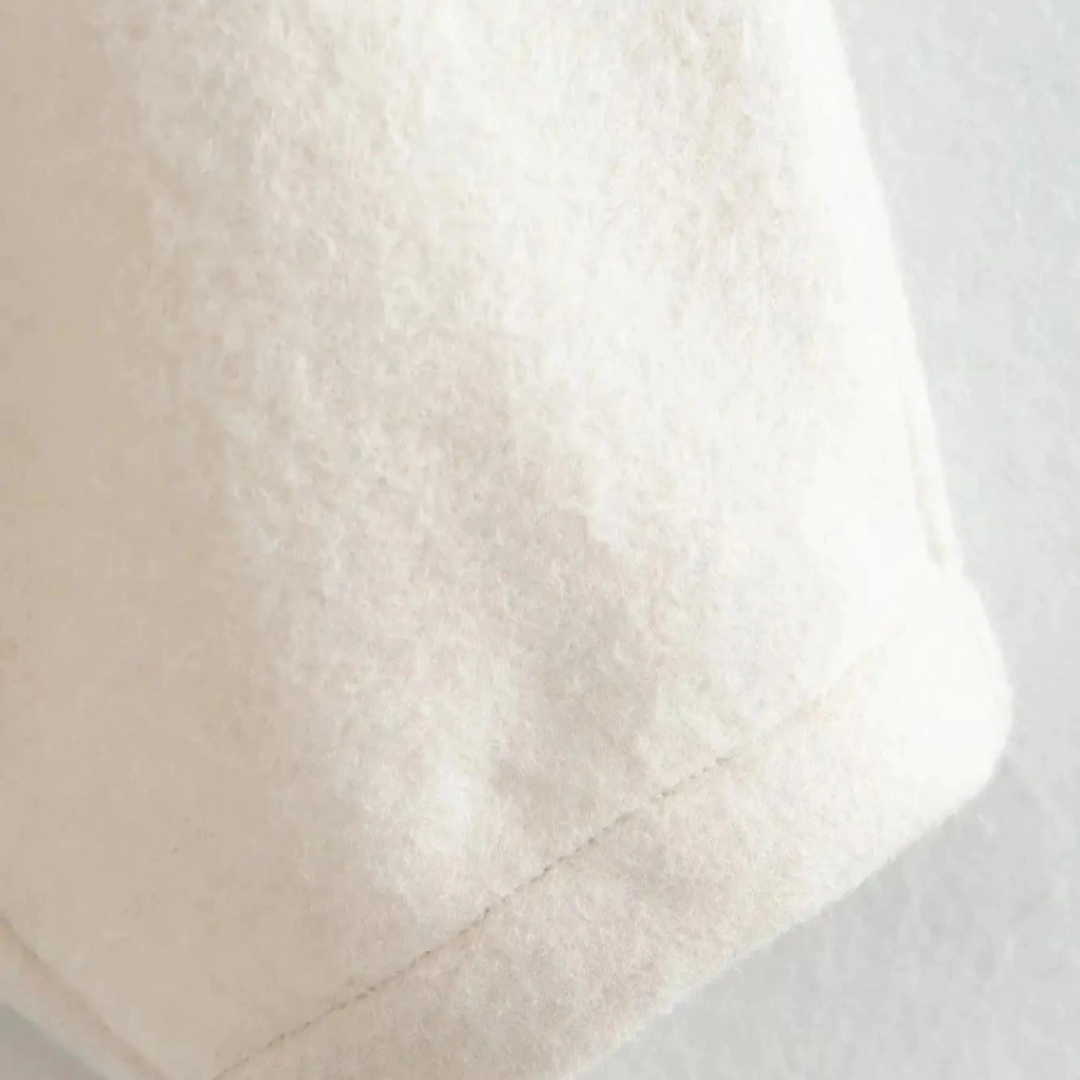 Hestia Mantel - Felted Wollstil