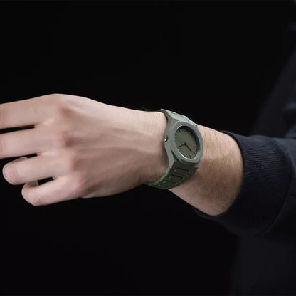 Phantom Oliva Uhr